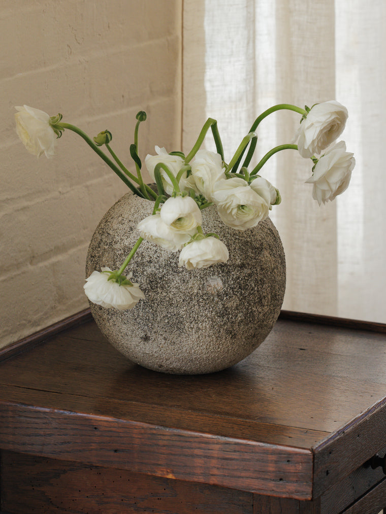 Ball Planter - Light