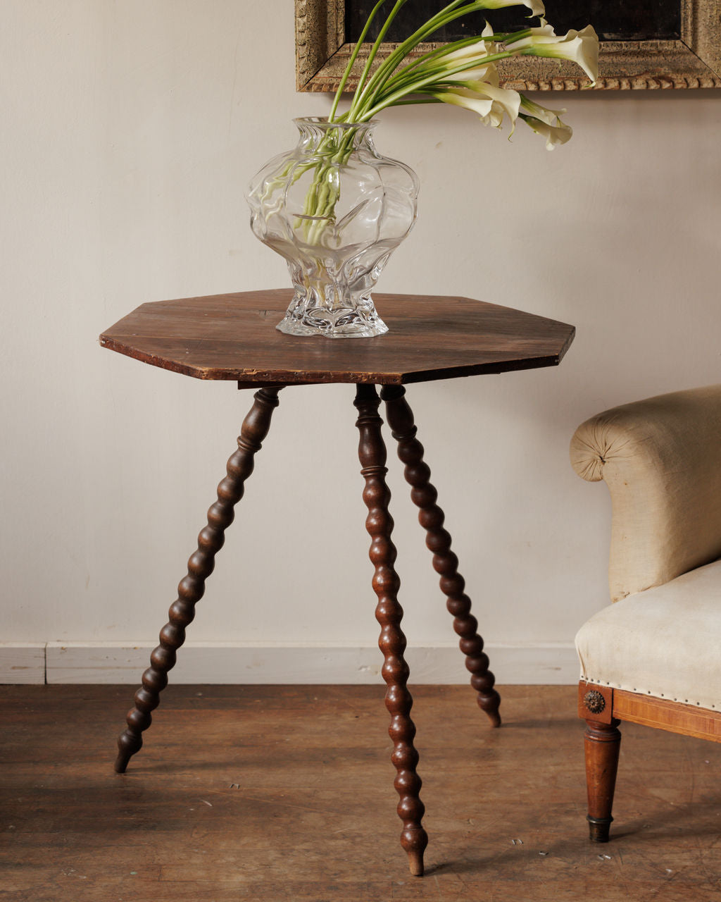 Bobbin Pedestal Table