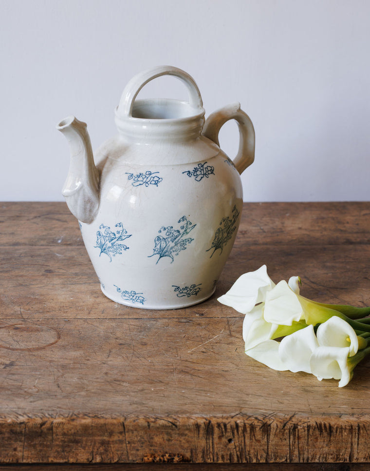 Saint Uze Teapot