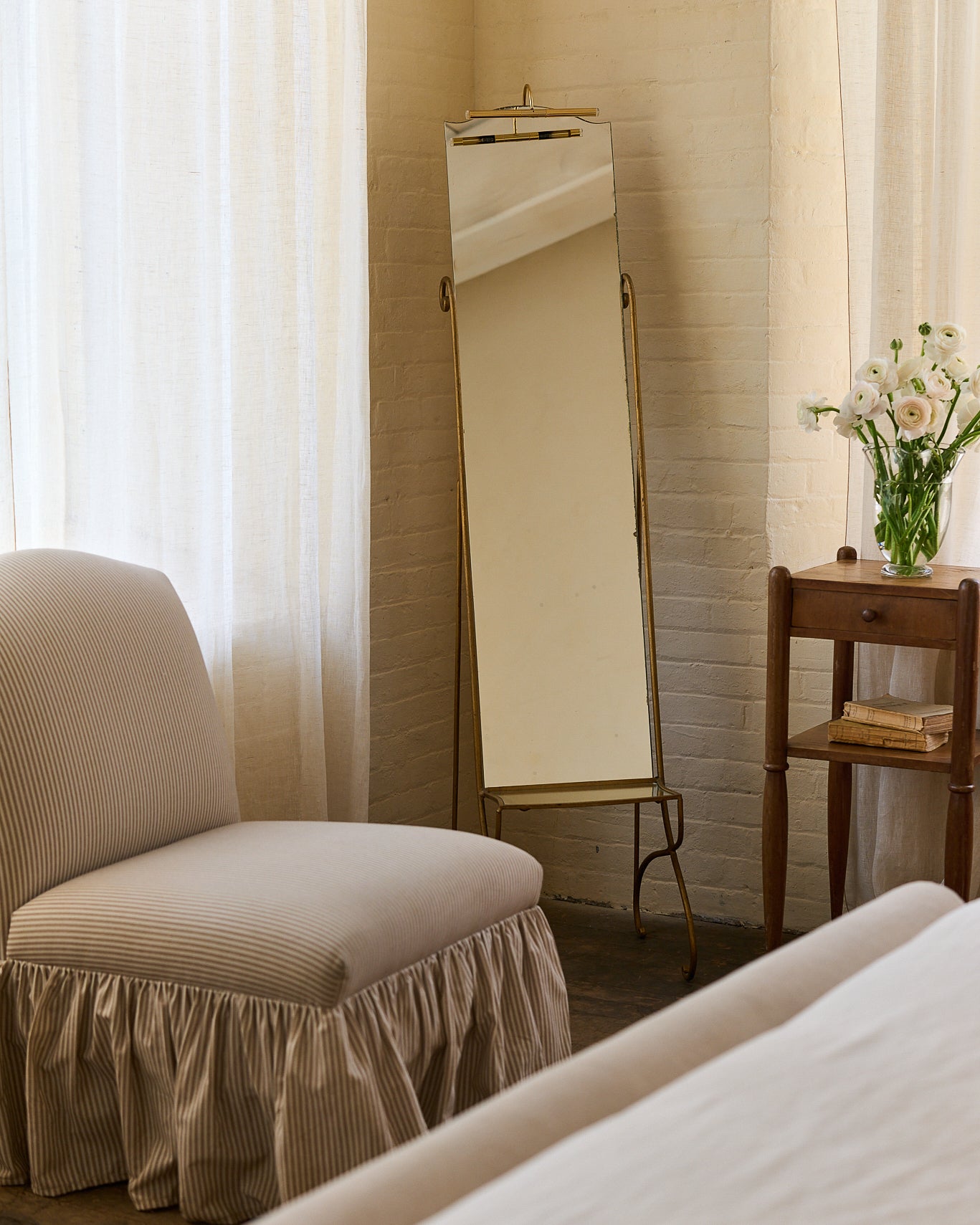 Lumiere Standing Mirror