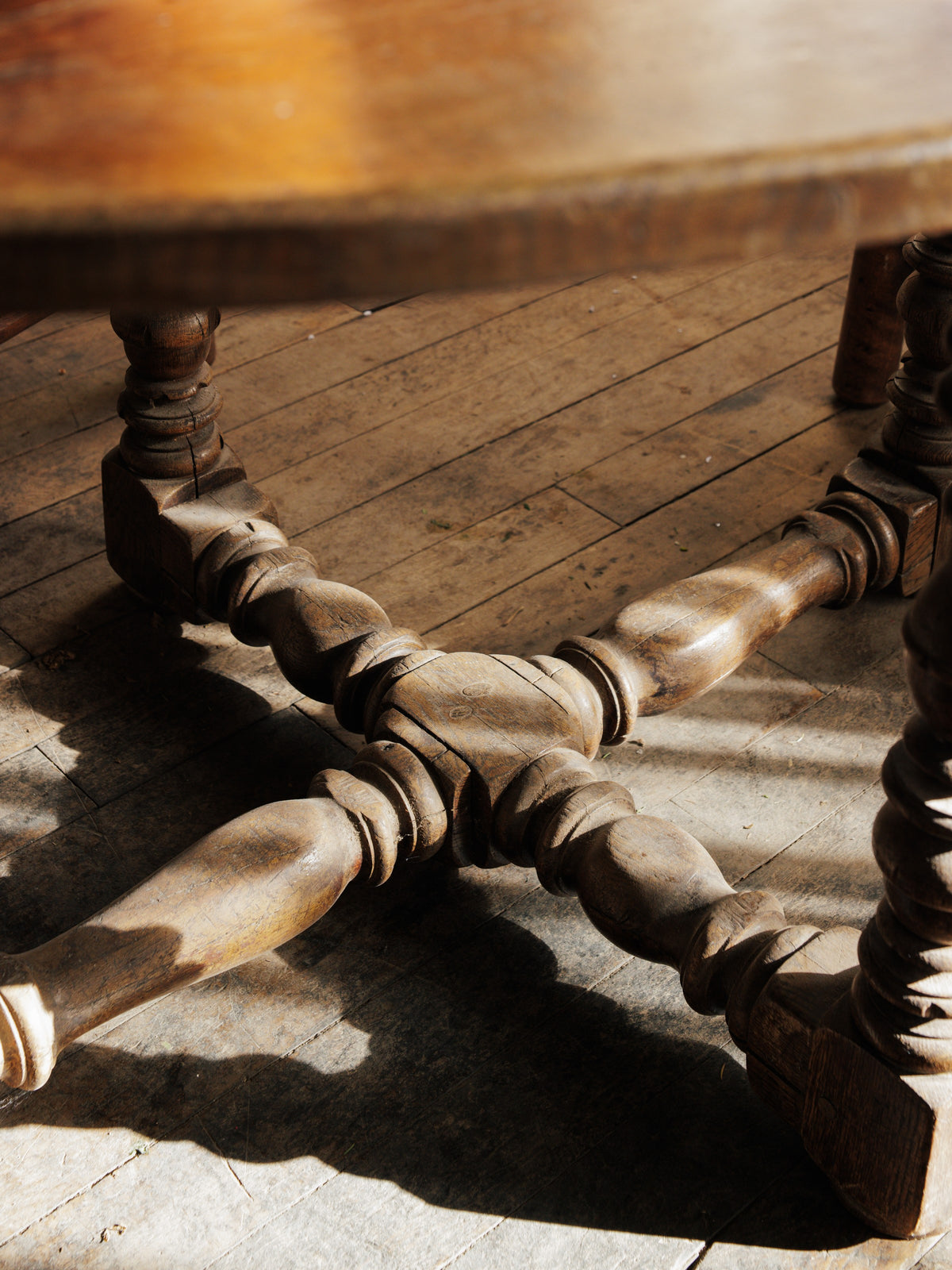 Oval Louis XIII Dining Table