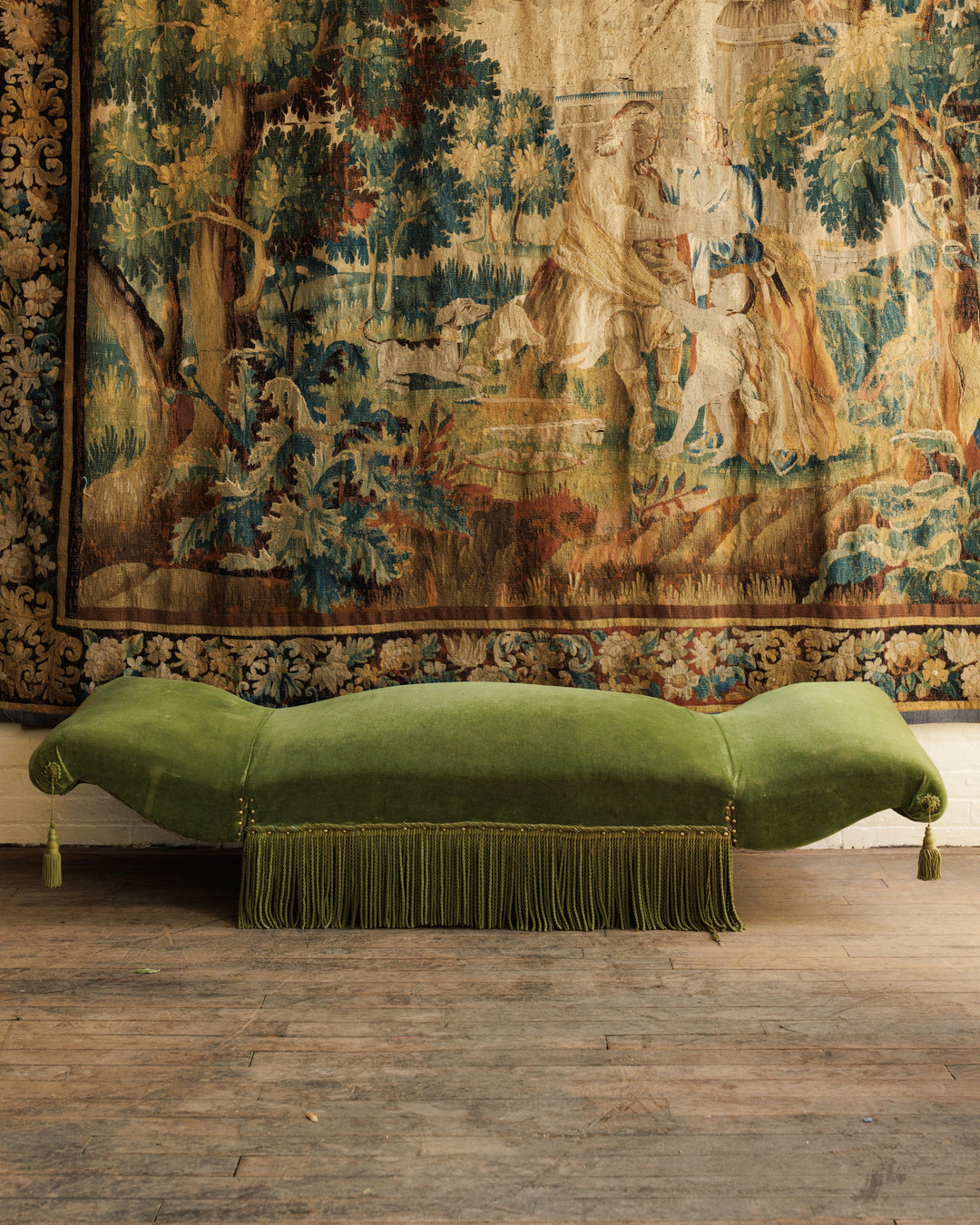 Green Velvet Fainting Sofa
