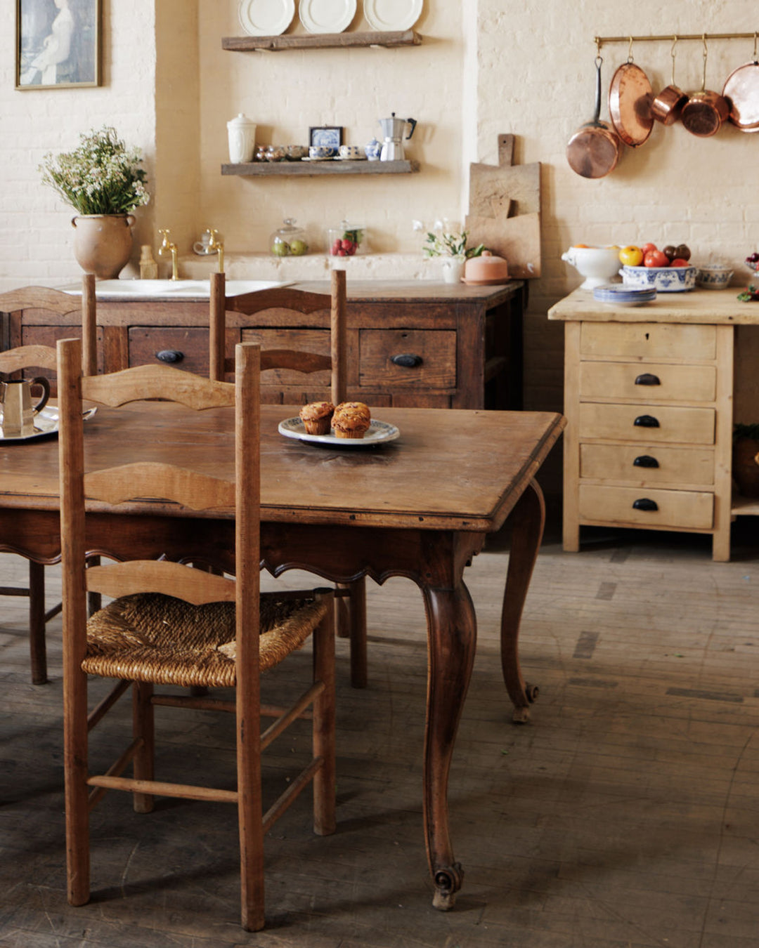 Scallop Dining Table