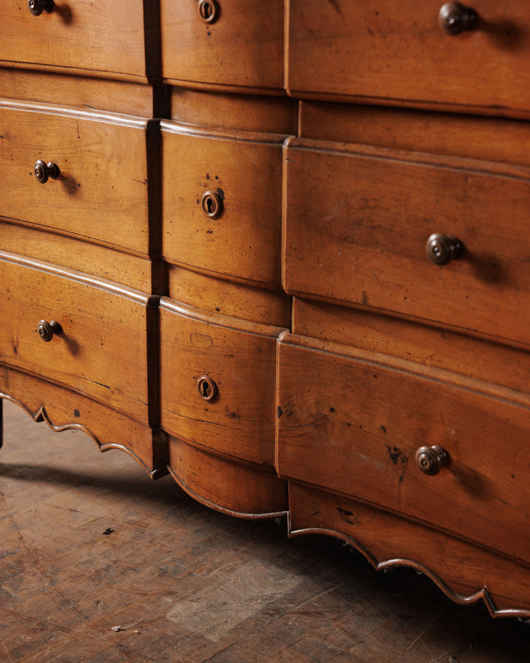 19th c. Dresser