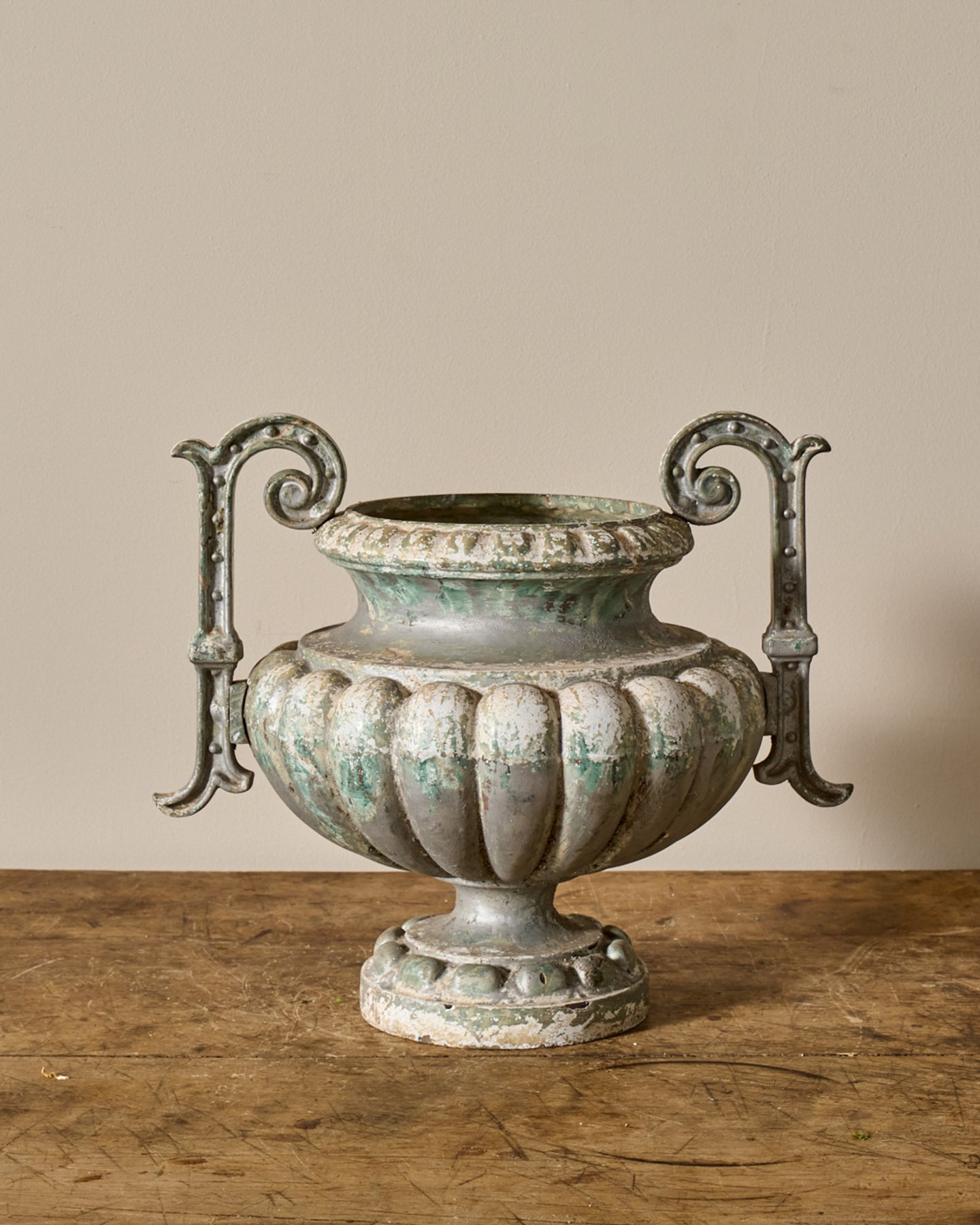 Chateau Garden Urn - Creme