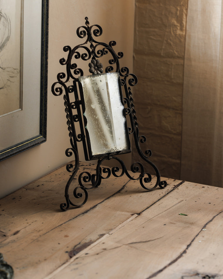 Scroll Mirror