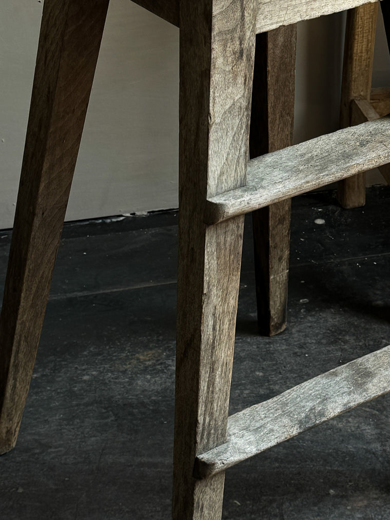 Step Ladder Pedestal
