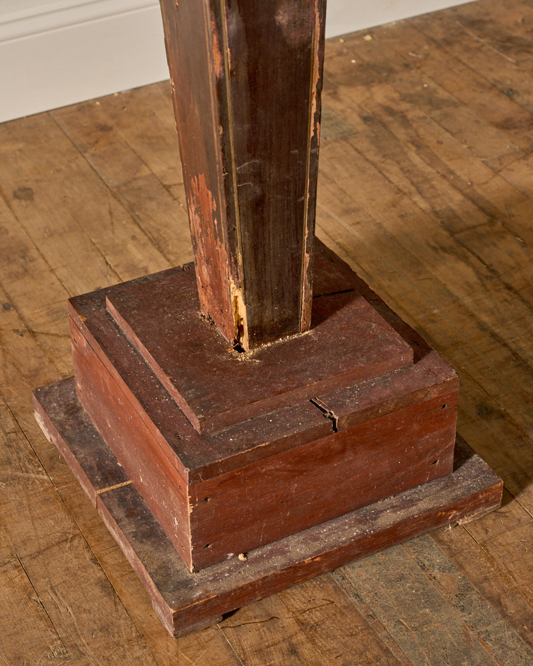 Portugese Pedestal
