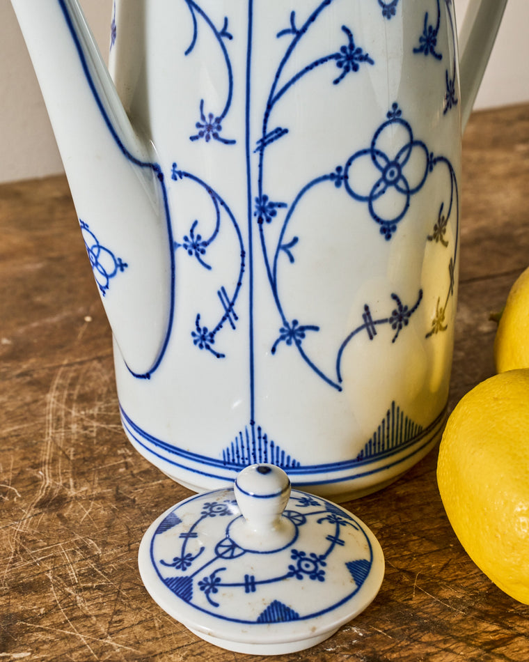 Saint Uze Teapot
