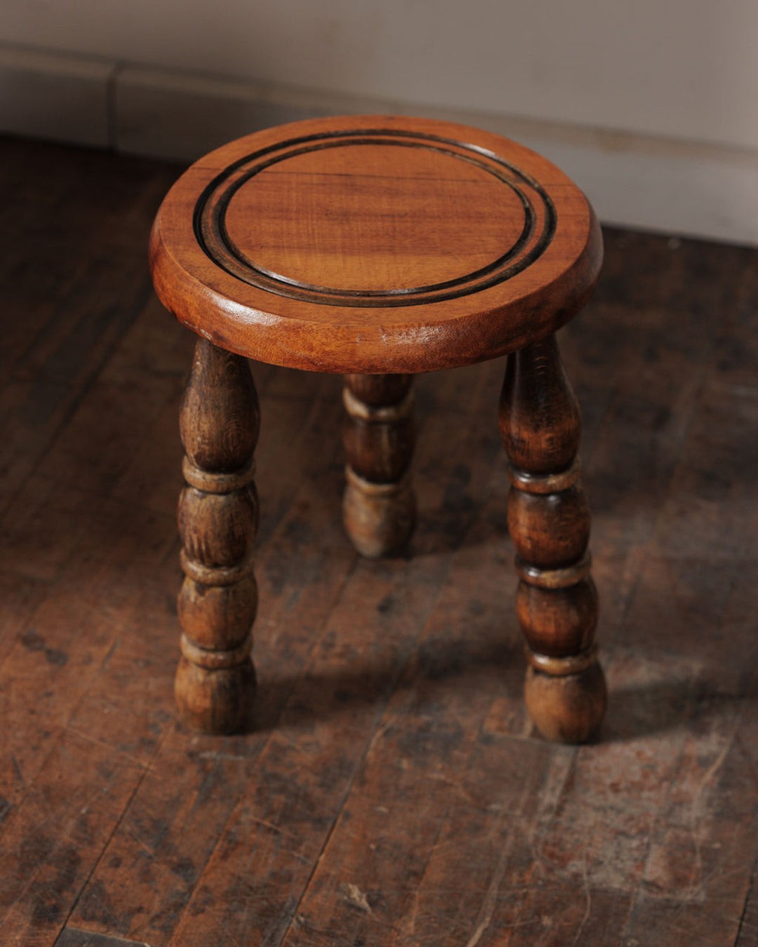 Short Bobbin Stool