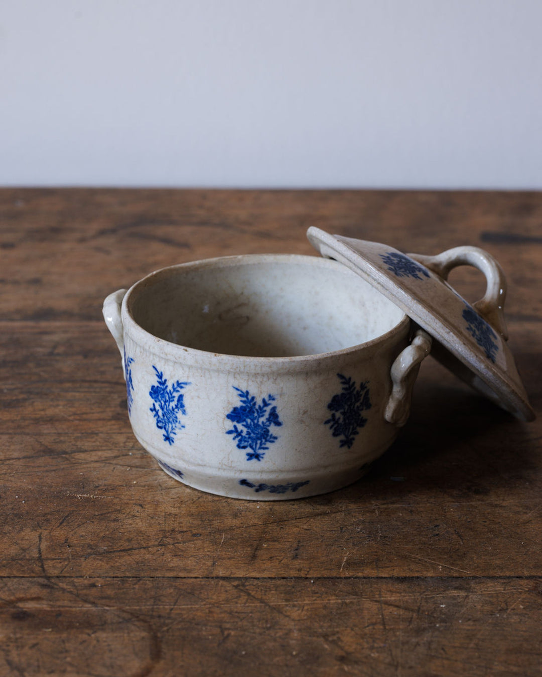 Saint Uze Pot - II