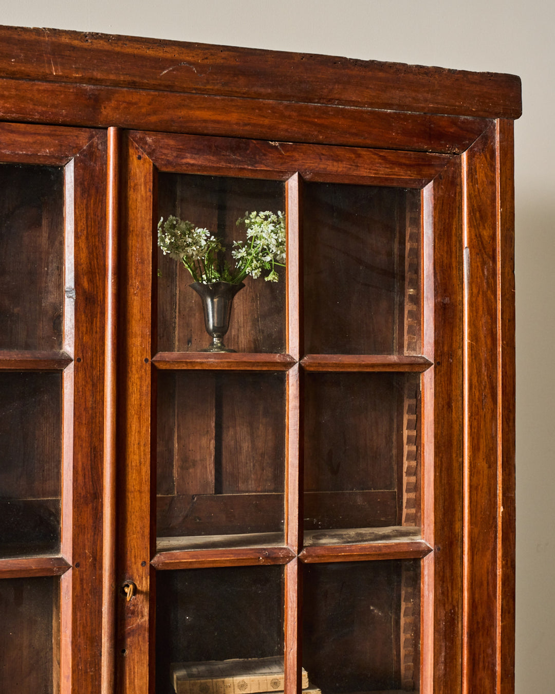 Grand French Vitrine