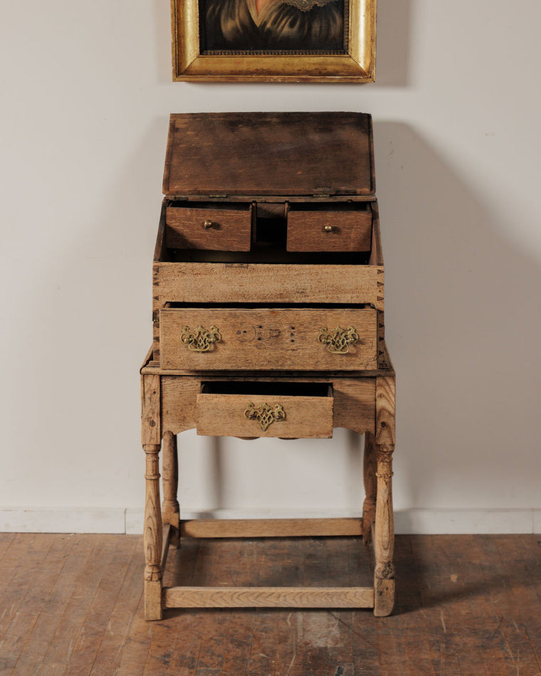 English Traveling Desk
