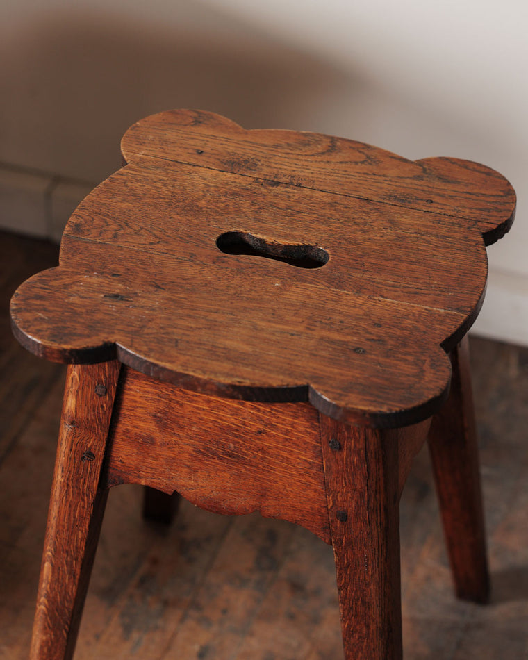 Scallop Stool