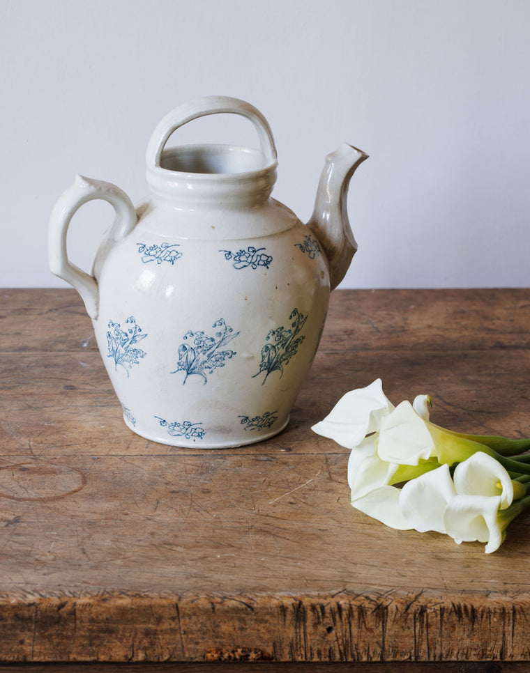 Saint Uze Teapot