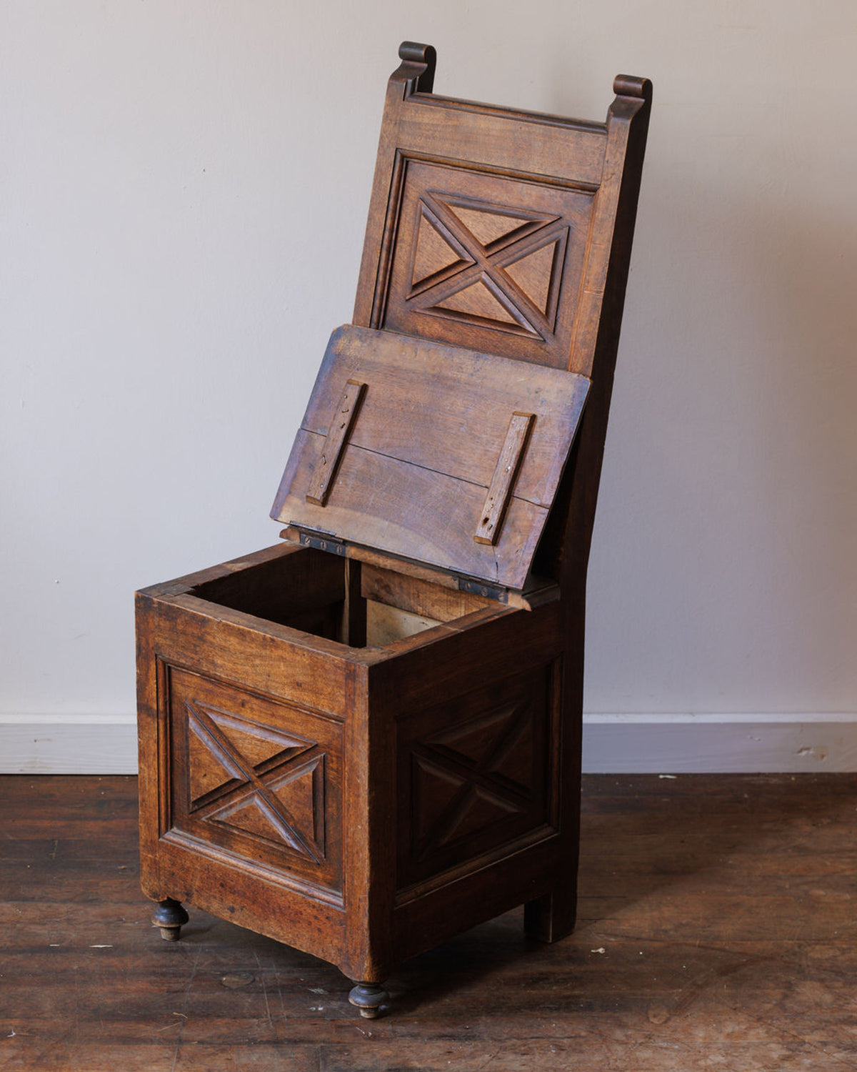 Salt Box Chair - Alps