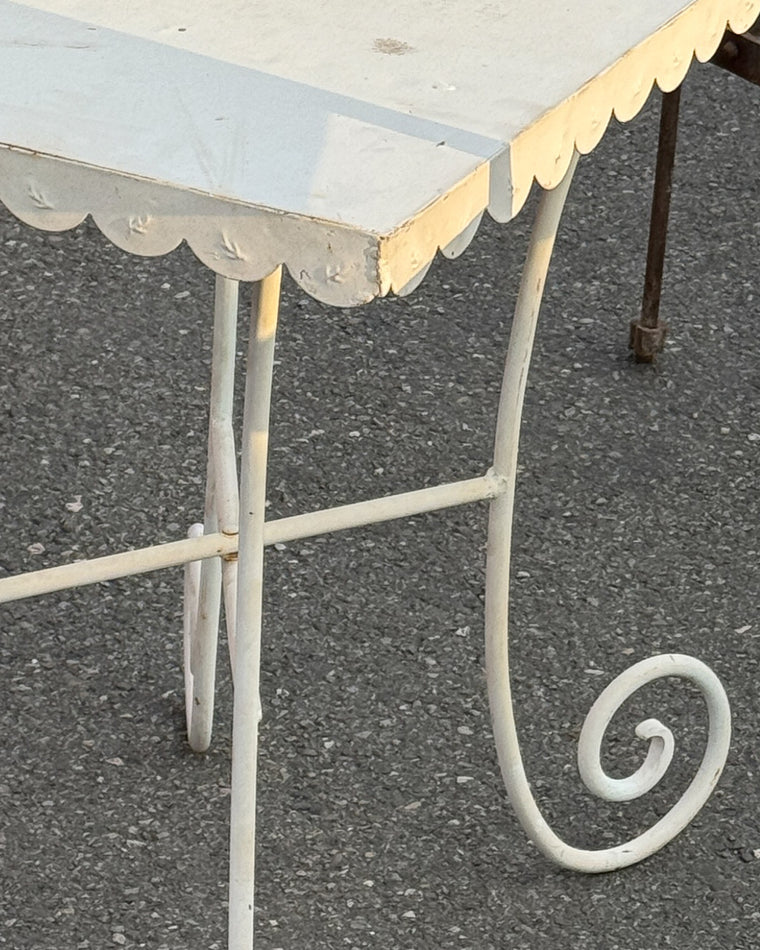 Outdoor Pedestal Table