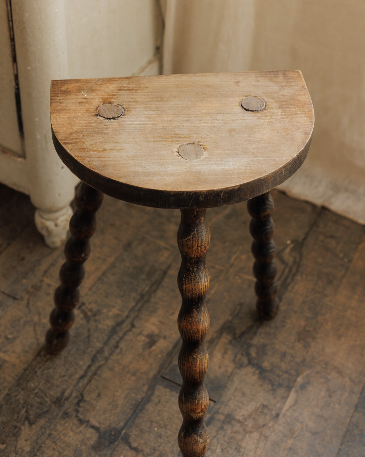 Bobbin Tripod Stool