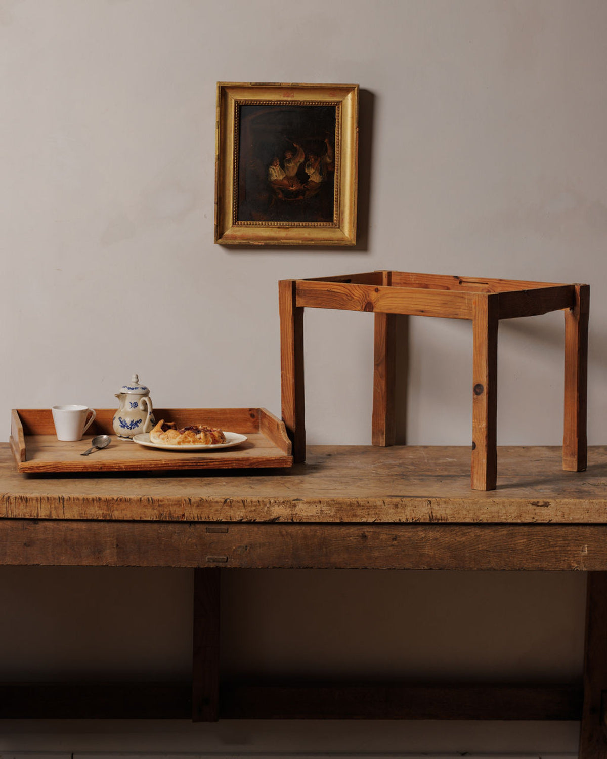 Chateau Tray Table