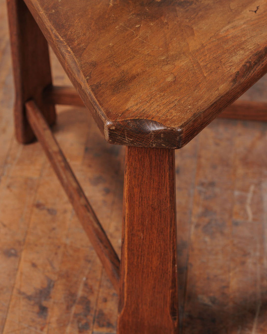 Triangle Oak Side table