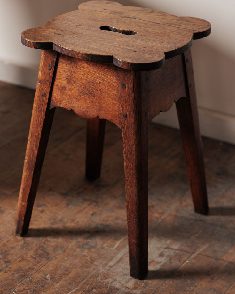 Scallop Stool