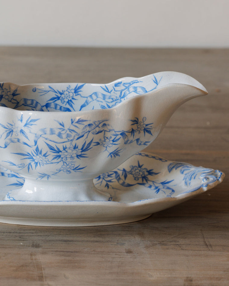 Epine U & C Gravy Boat