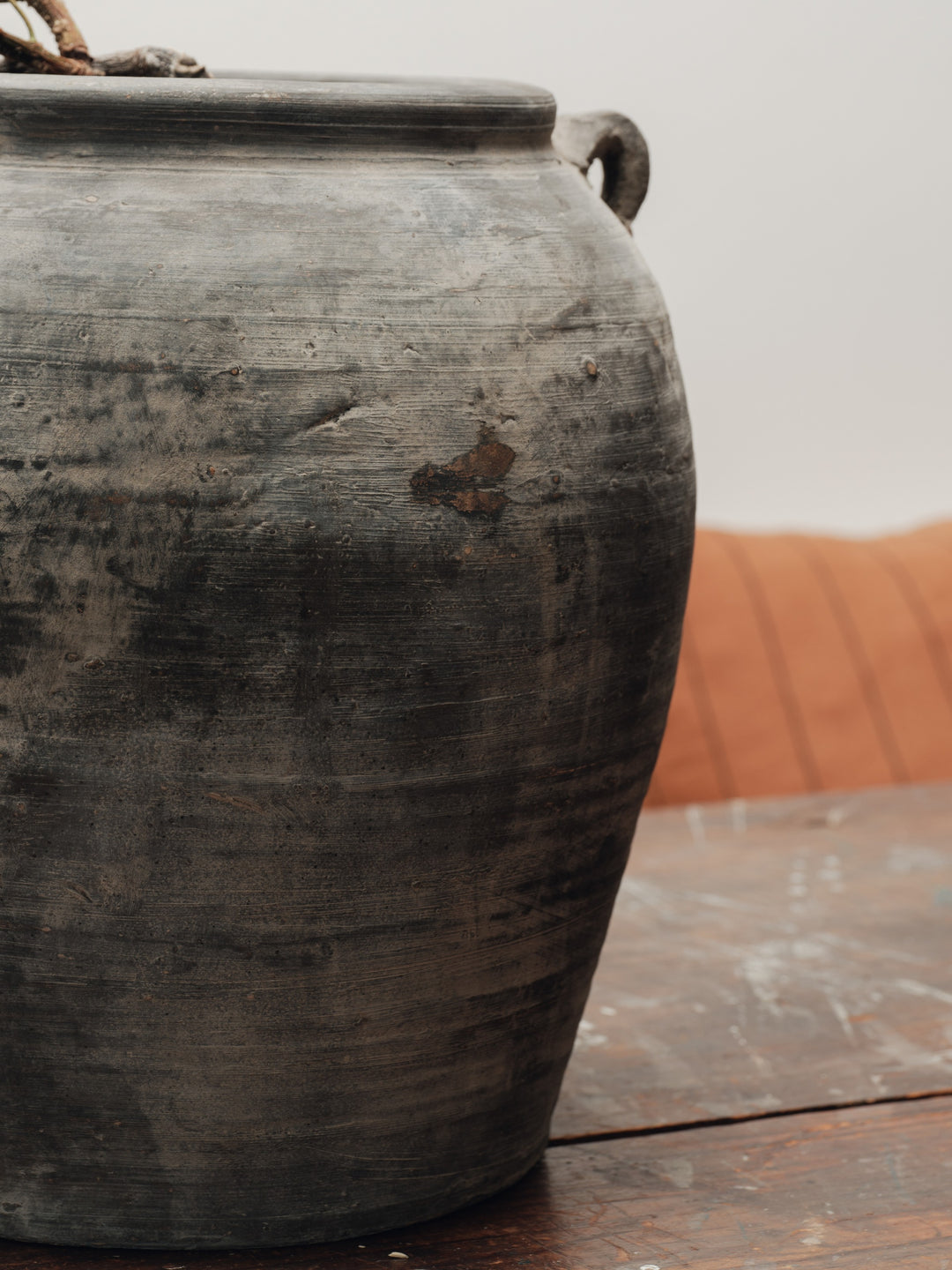 Two Handle Black Water Pot