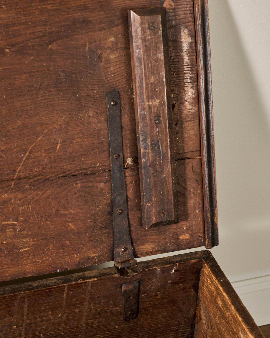 19th c. Oak Trunk