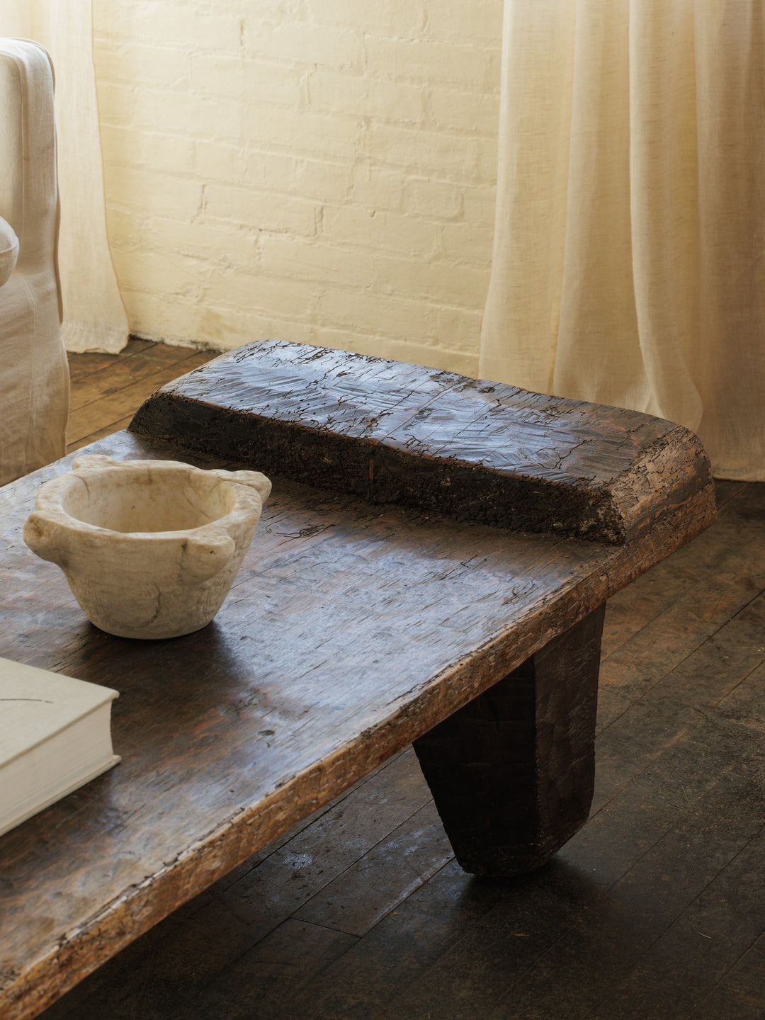 Naga Table