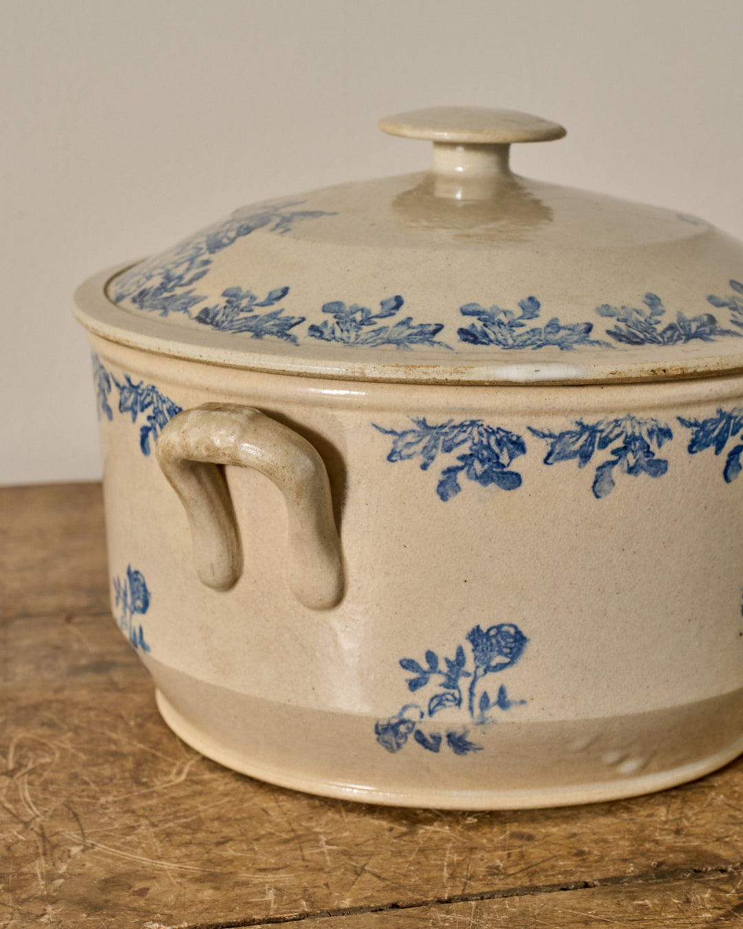 Large Saint Uze Tureen