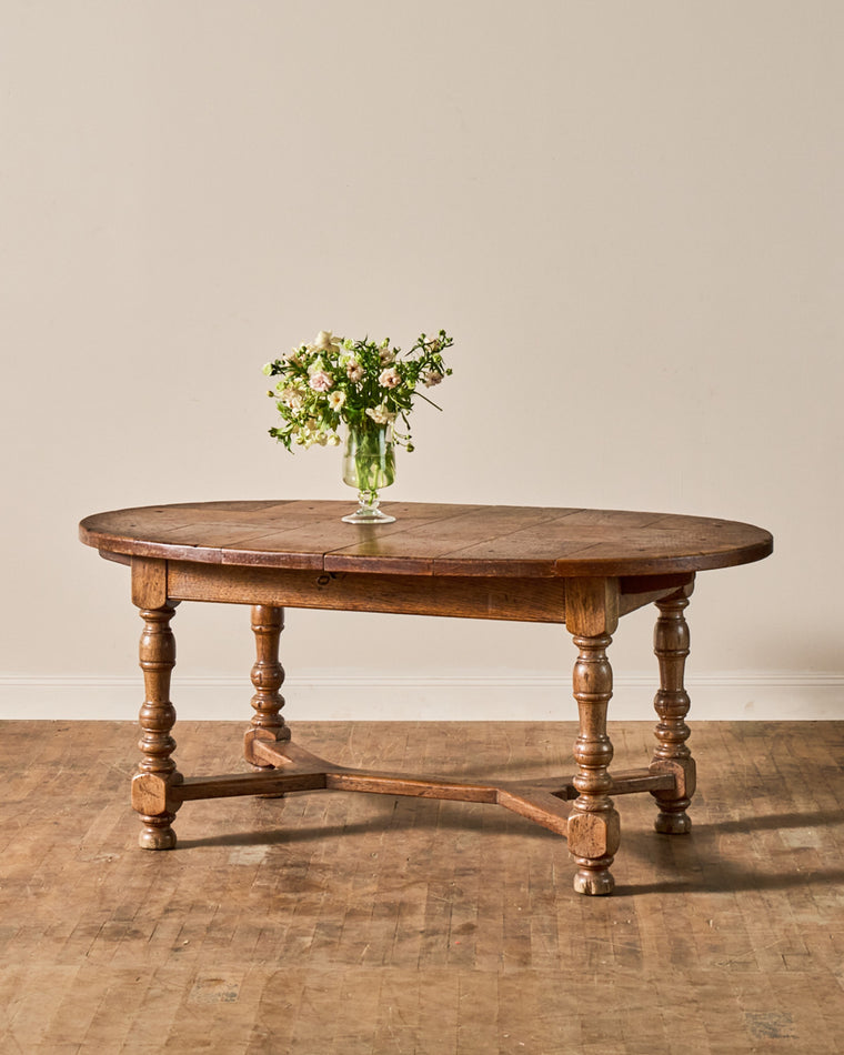 Basque Country Extendable Oval Dining Table
