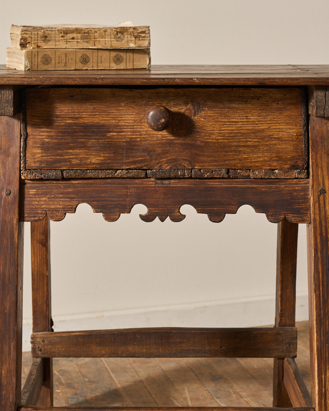 Spanish Scallop Side Table