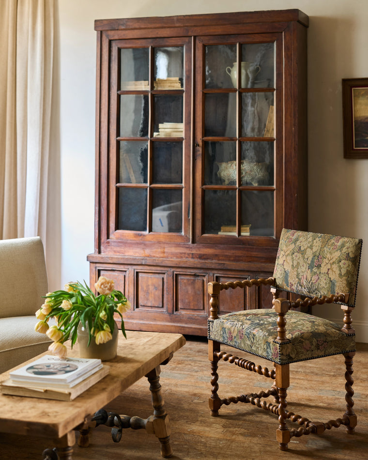 Grand French Vitrine