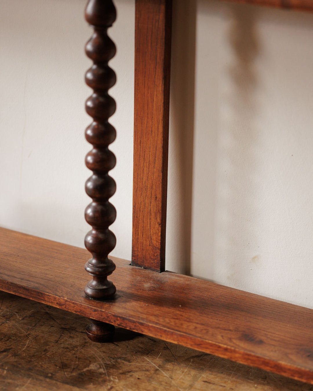 Belgium Hanging Shelf