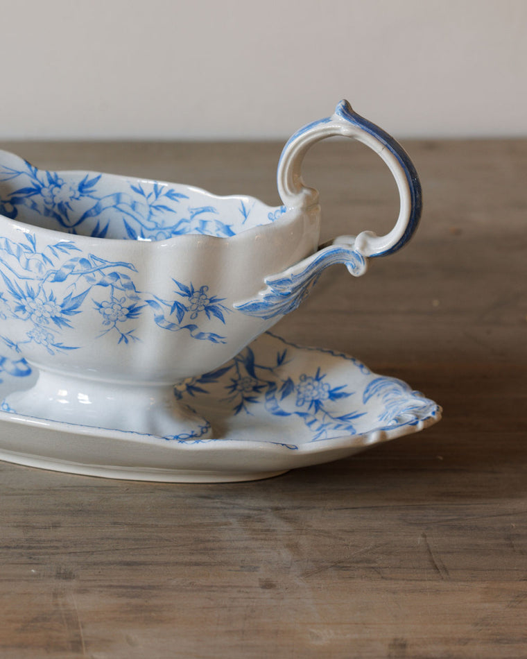 Epine U & C Gravy Boat