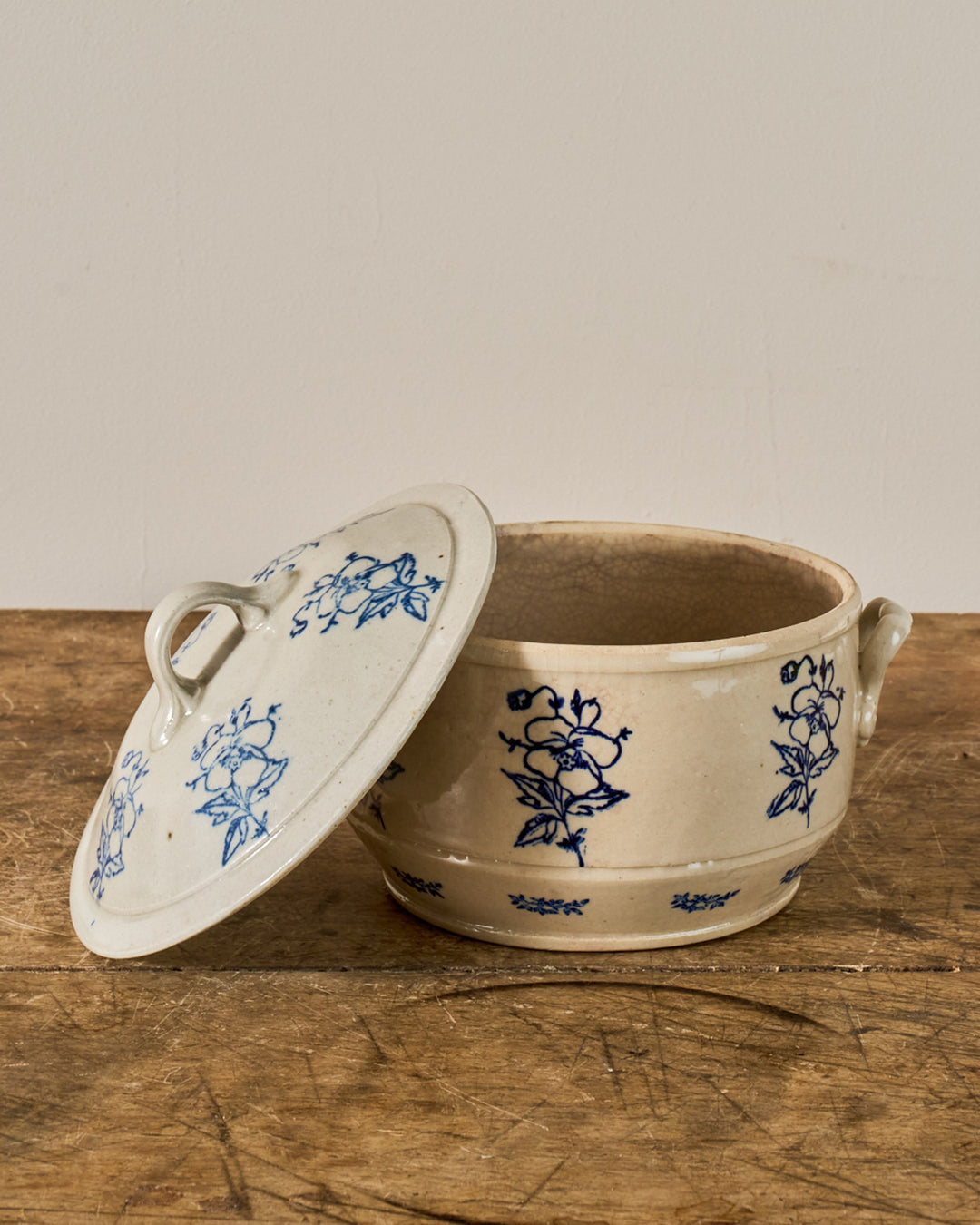 Large Saint Uze Pot