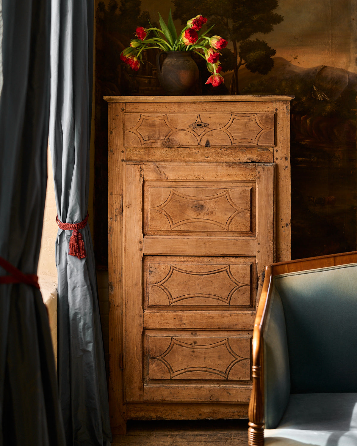 Pyrenees Laundry Cupboard