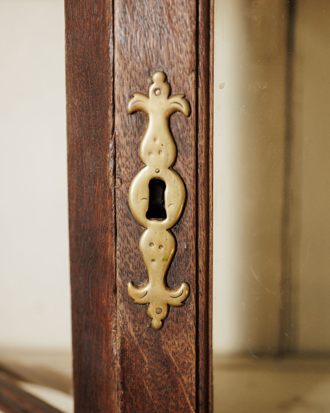 18th c. Dutch Vitrine