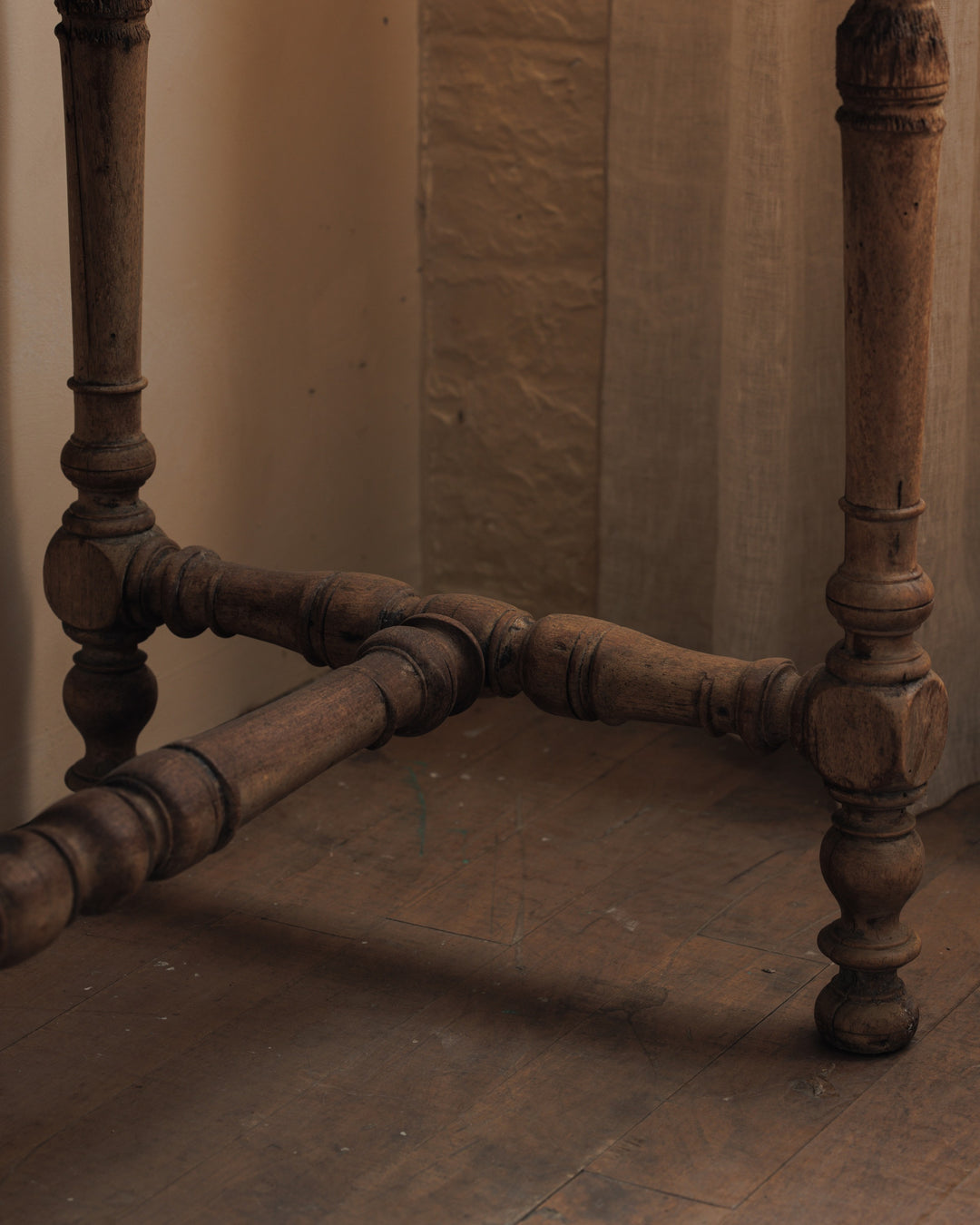 Cavaillon Carved Oak Desk