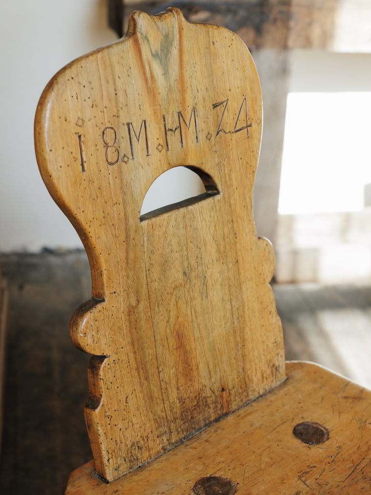 The Date Chair