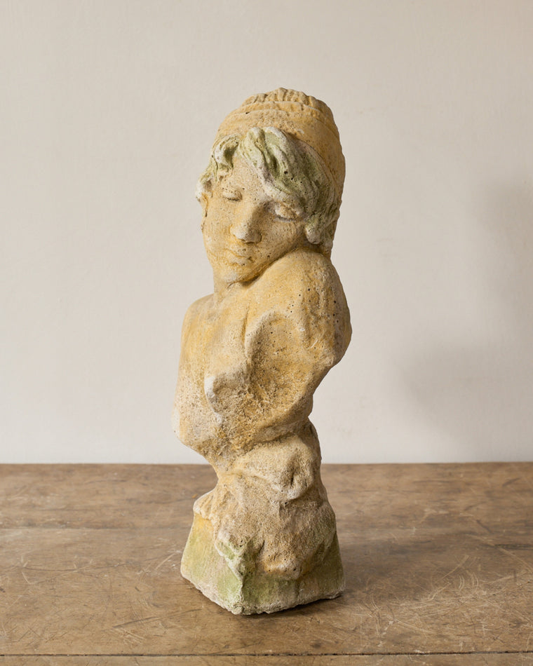Mademoiselle Bust