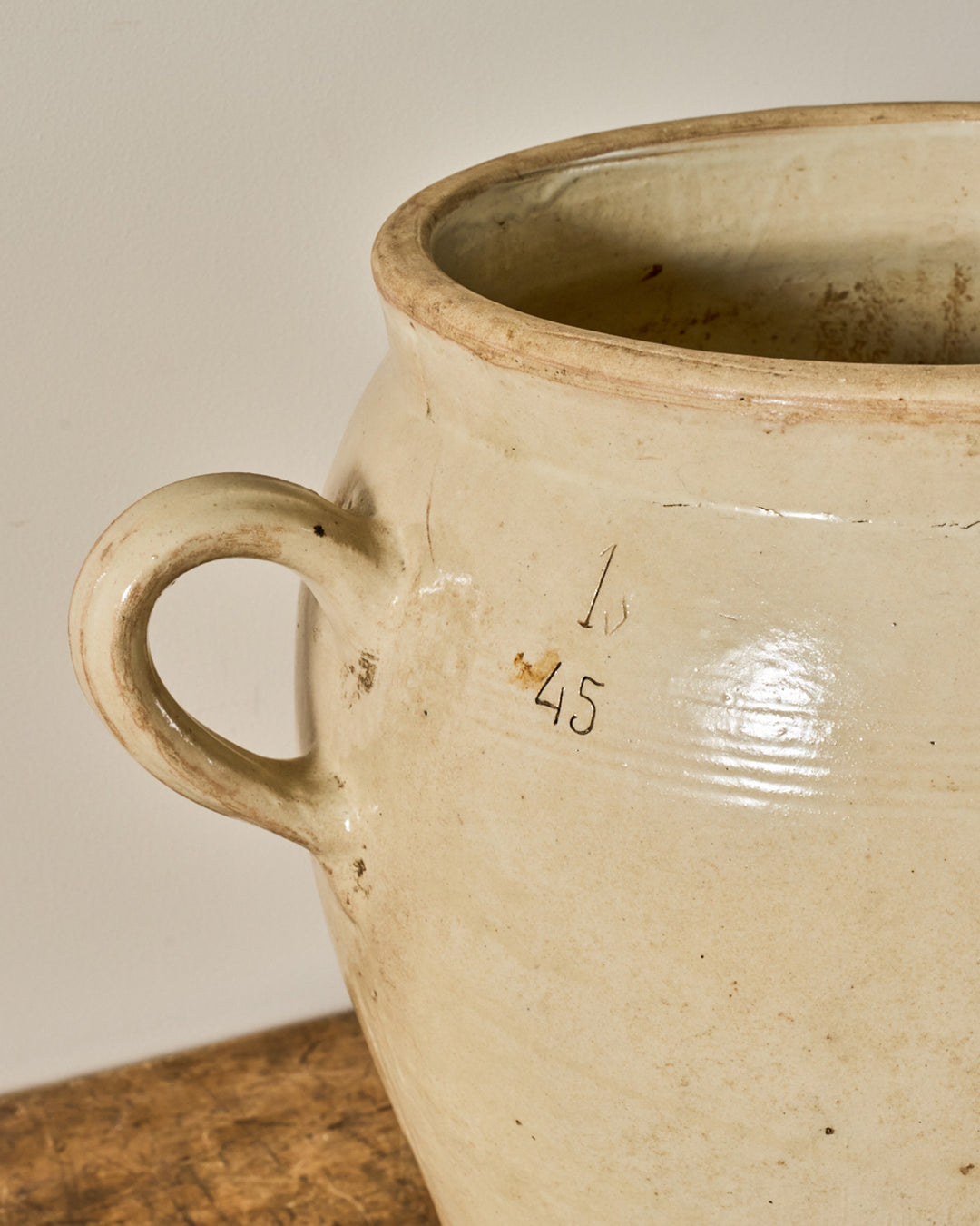 Monumental Creme Confit Pot