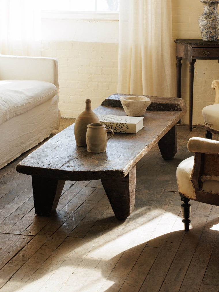 Naga Table